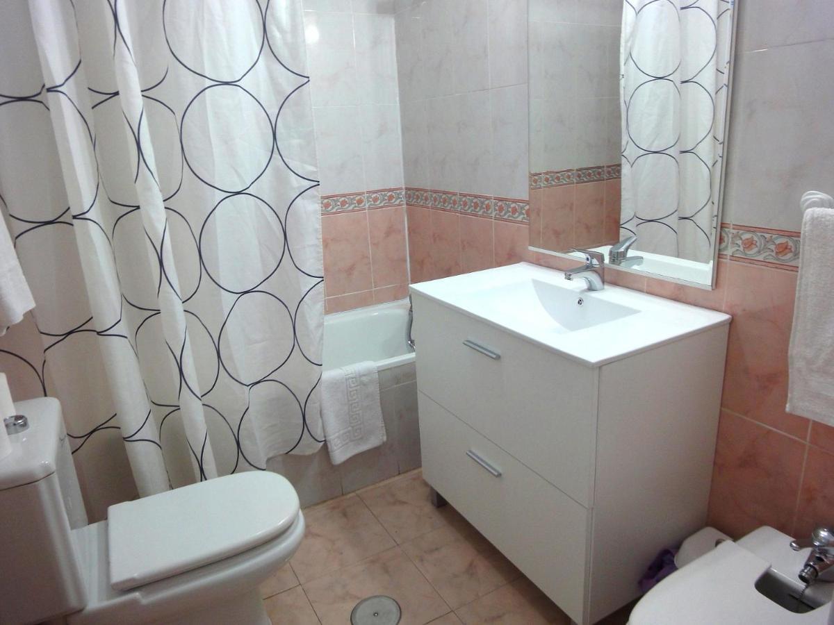 Costamar, Primera Linea De Playa, 3 Dormitorios, 2 Banos, Vistas Al Mar, Internet Wifi Y Garaje, Ideal Parejas Y Familias Benalmadena Luaran gambar